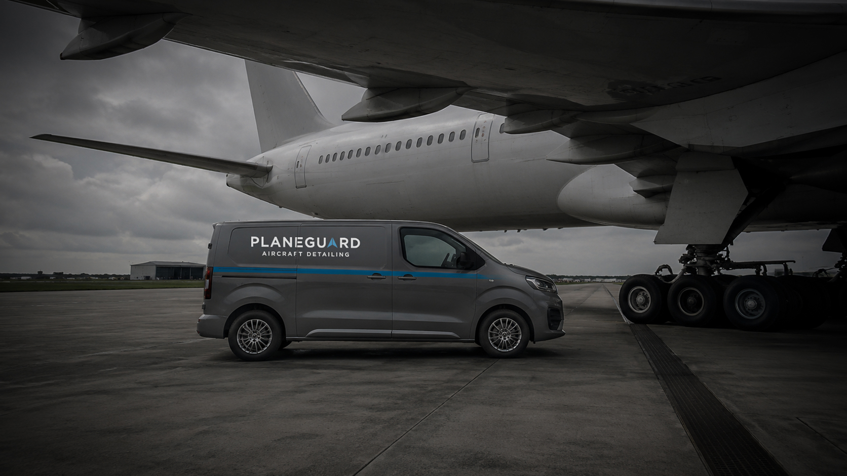 aircraft vinyl, decal and livery branding